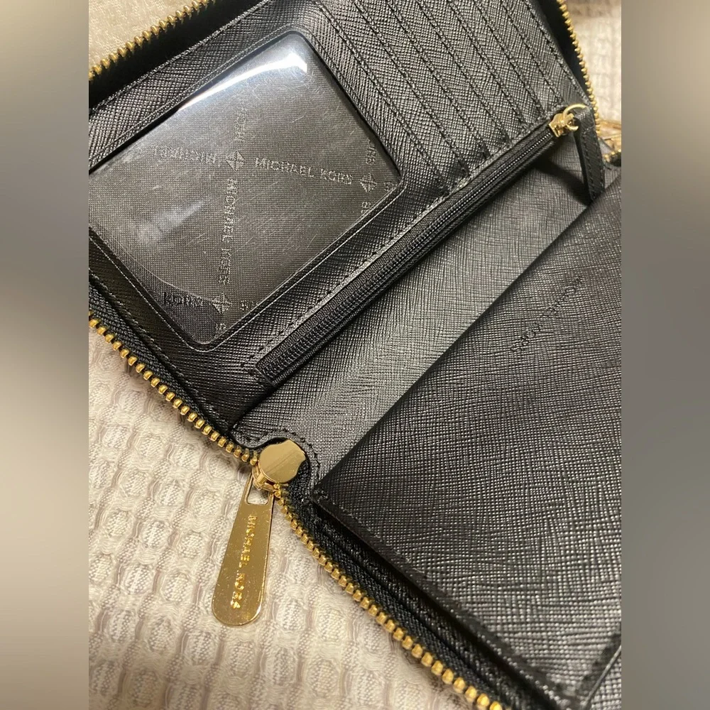 Michael Kors Black Wristlet Wallet - Picture 6 of 7